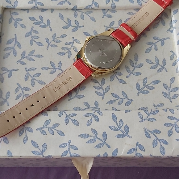 Manhattan by Croton Crystal Bezel Watch - Picture 5 of 5